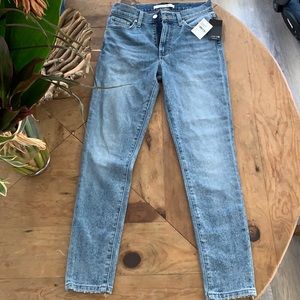 Joe’s Jeans High Rise Skinny Ankle size 26